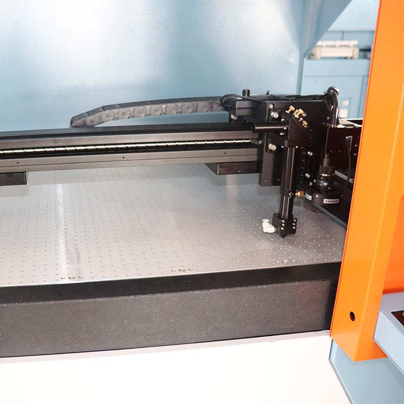 7080D/DCƬ����λ�����и��